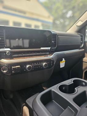 2025 GMC Sierra 1500 SLE