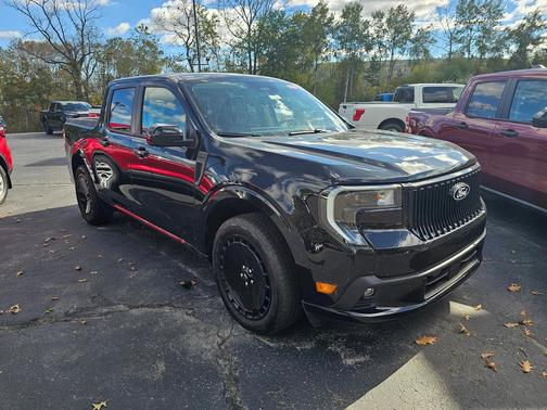 2025 Ford Maverick Lobo Standard