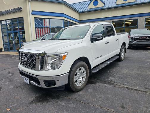 2018 Nissan Titan SV