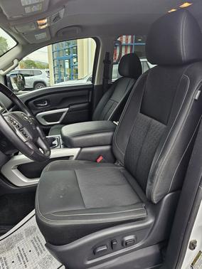 2018 Nissan Titan SV