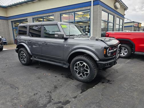 2023 Ford Bronco Outer Banks