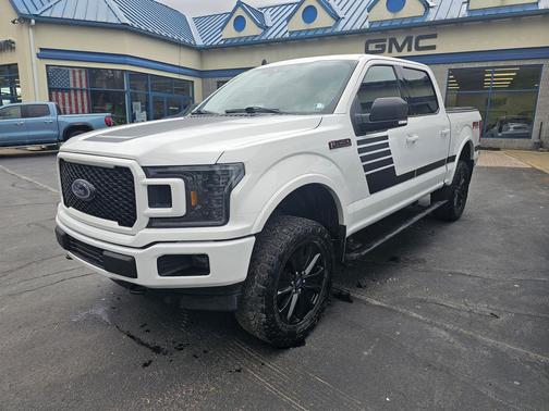 Oxford White 2019 Ford F-150 XLT