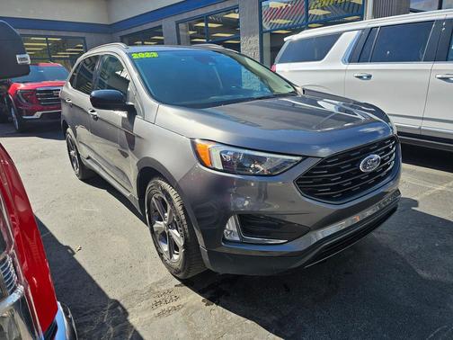 Carbonized Gray Metallic 2023 Ford Edge SEL