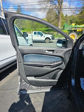 Carbonized Gray Metallic 2023 Ford Edge SEL