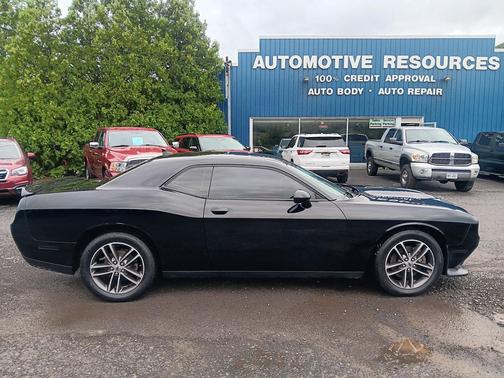 Pitch Black Clearcoat 2019 Dodge Challenger GT