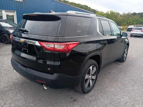 Mosaic Black Metallic 2018 Chevrolet Traverse LT Leather