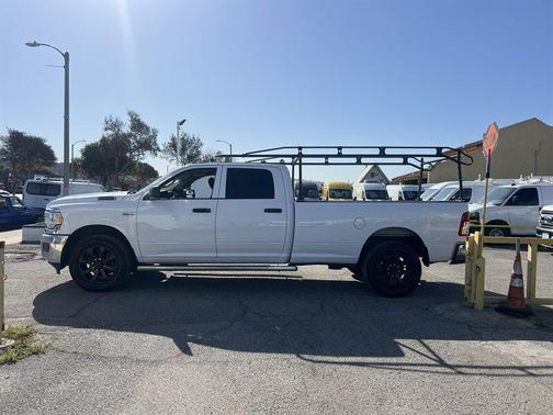 2019 RAM 2500 Tradesman Crew Cab 4x2 8' Box