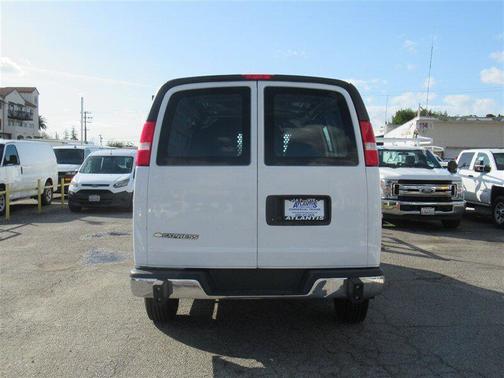 2022 Chevrolet Express 2500 RWD 2500 Regular Wheelbase WT