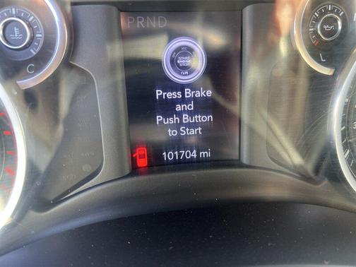 2022 RAM 2500 Tradesman Crew Cab 4x4 6'4' Box