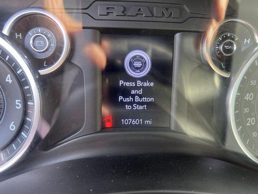 2021 RAM 2500 Tradesman Crew Cab 4x4 8' Box