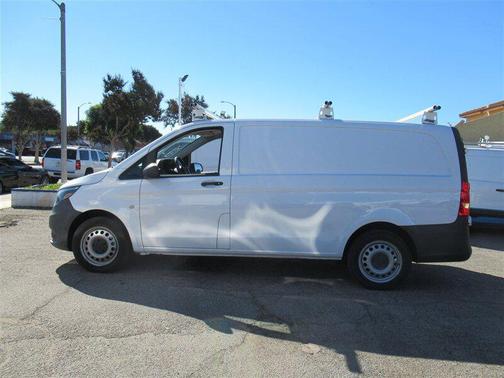 2018 Mercedes-Benz Metris Base