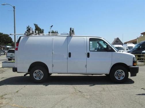 2022 GMC Savana 2500 Work Van