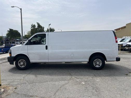 Summit White 2021 Chevrolet Express 2500 RWD 2500 Extended Wheelbase WT