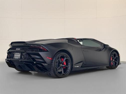 2023 Lamborghini Huracan EVO Spyder RWD