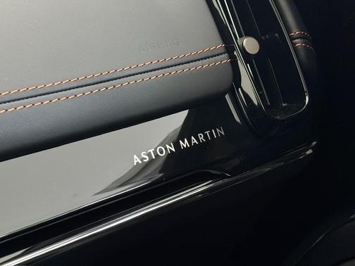 2025 Aston Martin DBX 707