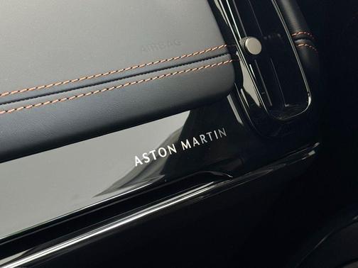 2025 Aston Martin DBX 707