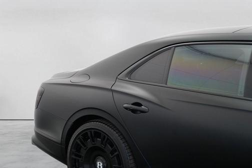 Beluga 2023 Bentley Flying Spur S