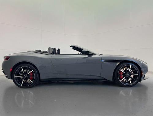 2023 Aston Martin DB11 Volante