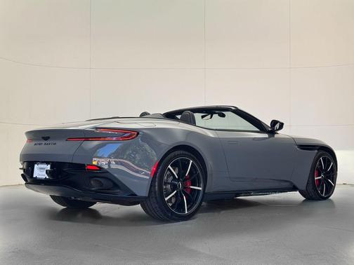 2023 Aston Martin DB11 Volante