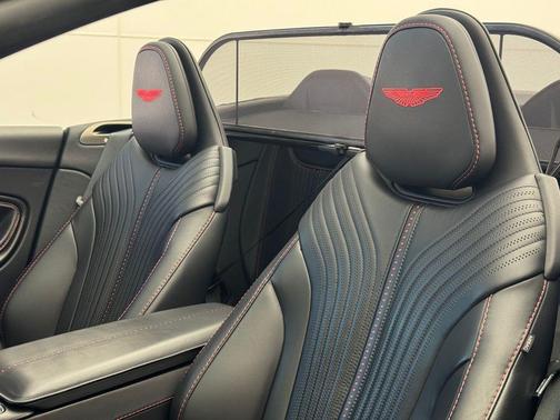 2023 Aston Martin DB11 Volante