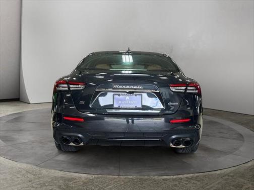 2023 Maserati Ghibli Modena Q4