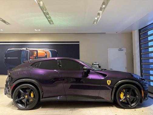 2024 Ferrari Purosangue Base