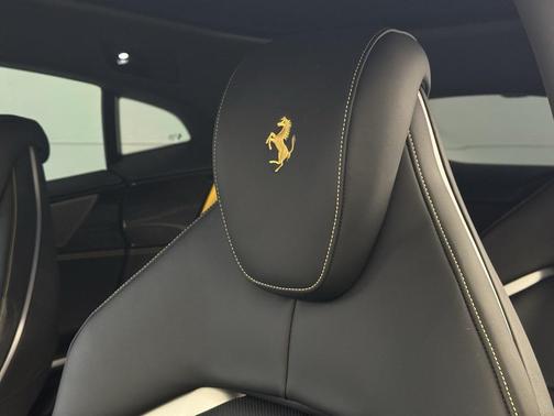 2024 Ferrari Purosangue Base