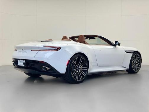 Zenith White 2025 Aston Martin DB12 Volante
