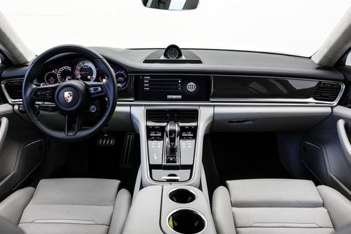 2023 Porsche Panamera Turbo S