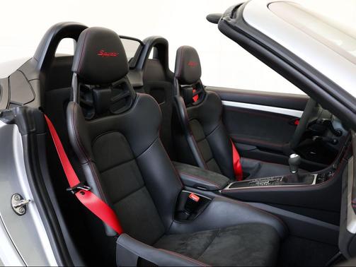 GT Silver Metallic 2022 Porsche 718 Spyder Base