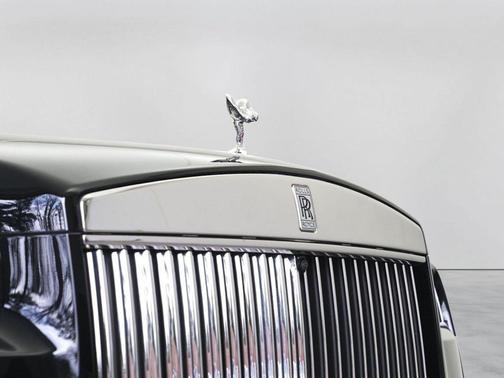 Black 2025 Rolls-Royce Cullinan