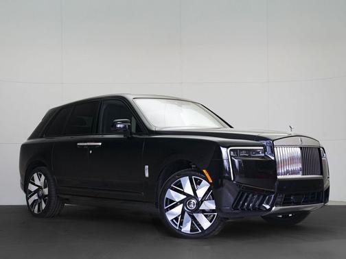 Black 2025 Rolls-Royce Cullinan