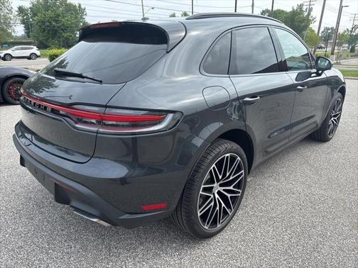 2024 Porsche Macan Base