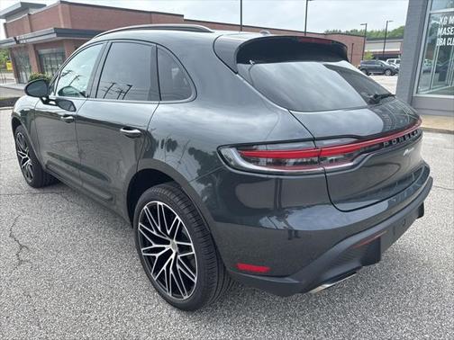 2024 Porsche Macan Base