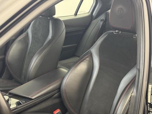 2017 Alfa Romeo Giulia Quadrifoglio