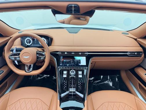 2025 Aston Martin DB12 Volante