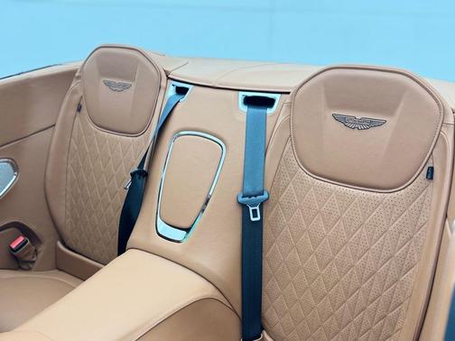 2025 Aston Martin DB12 Volante