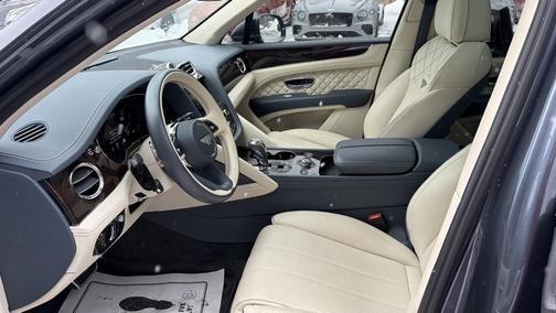 2022 Bentley Bentayga V8