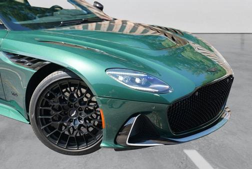 Q Buckinghamshire Green 2023 Aston Martin DBS 770 Ultimate