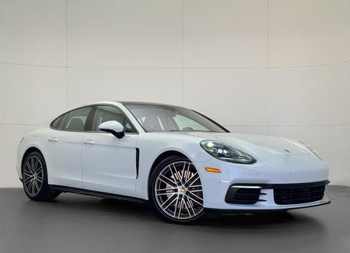 2020 Porsche Panamera 4