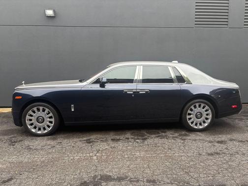 Midnight 2022 Rolls-Royce Phantom