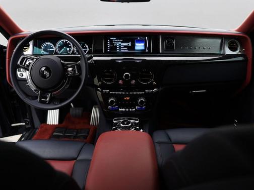 Midnight 2022 Rolls-Royce Phantom