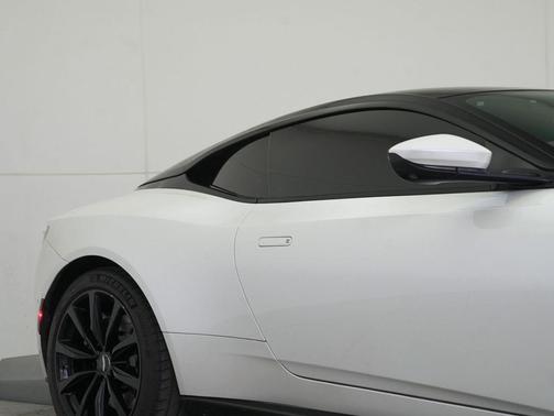 2018 Aston Martin DB11 Base