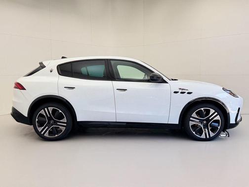 2025 Maserati Grecale Folgore Folgore