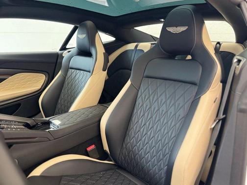 2025 Aston Martin DB12 