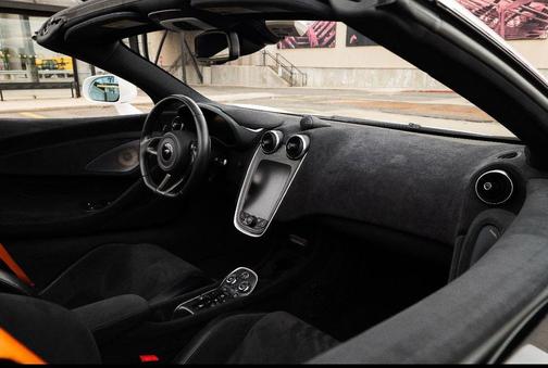 2020 McLaren 600LT Base