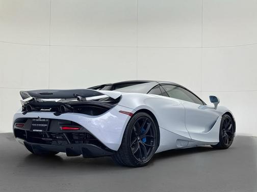 2020 McLaren 720S Base