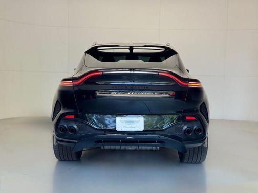 2025 Aston Martin DBX 707