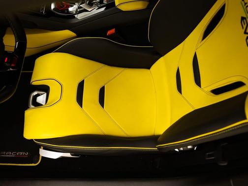 Giallo Belenus Pearl 2020 Lamborghini Huracan EVO