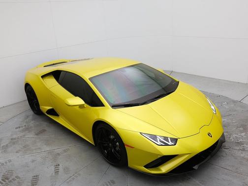 Giallo Belenus Pearl 2020 Lamborghini Huracan EVO